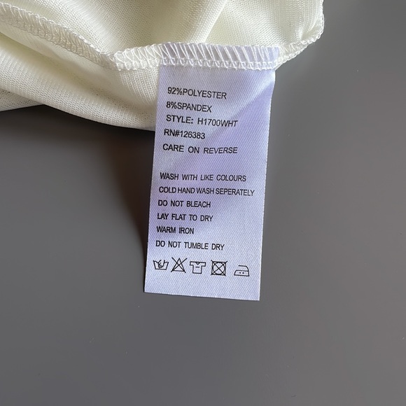 NWT Women’s sleeveless top off white size Small - Picture 7 of 9